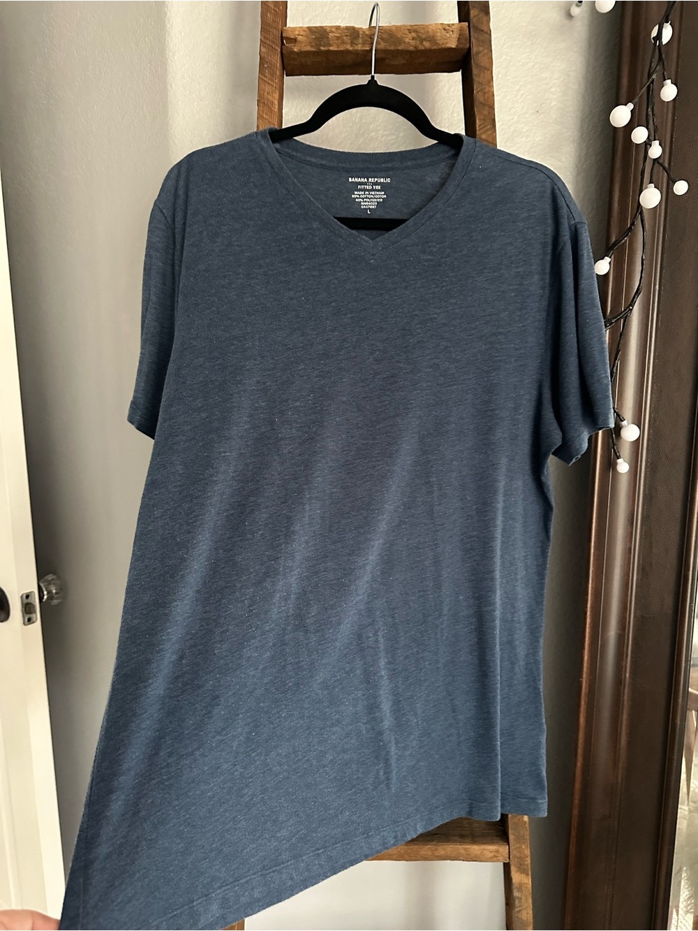 Banana Republic Men’s Heather Navy V-Neck Tee
